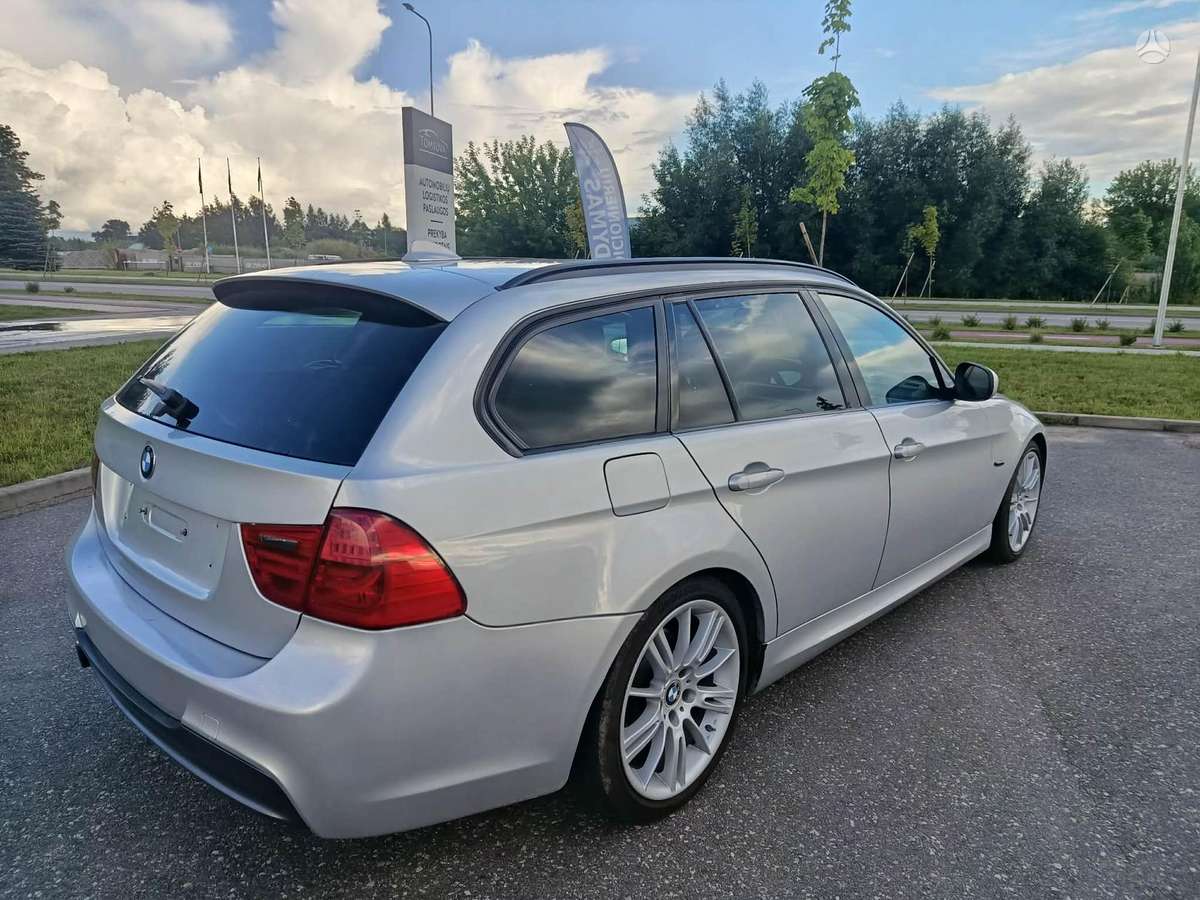 BMW 320, 2.0 l., wagon