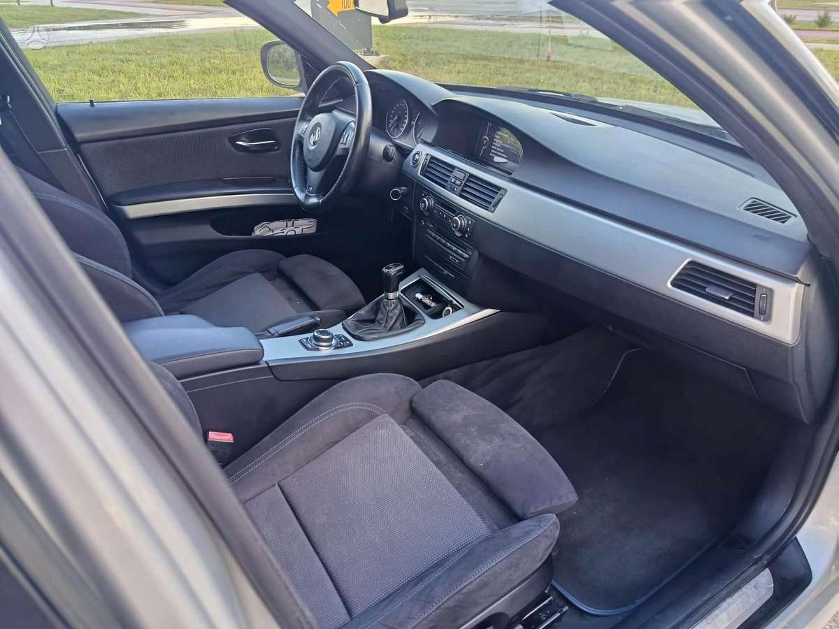 BMW 320, 2.0 l., wagon