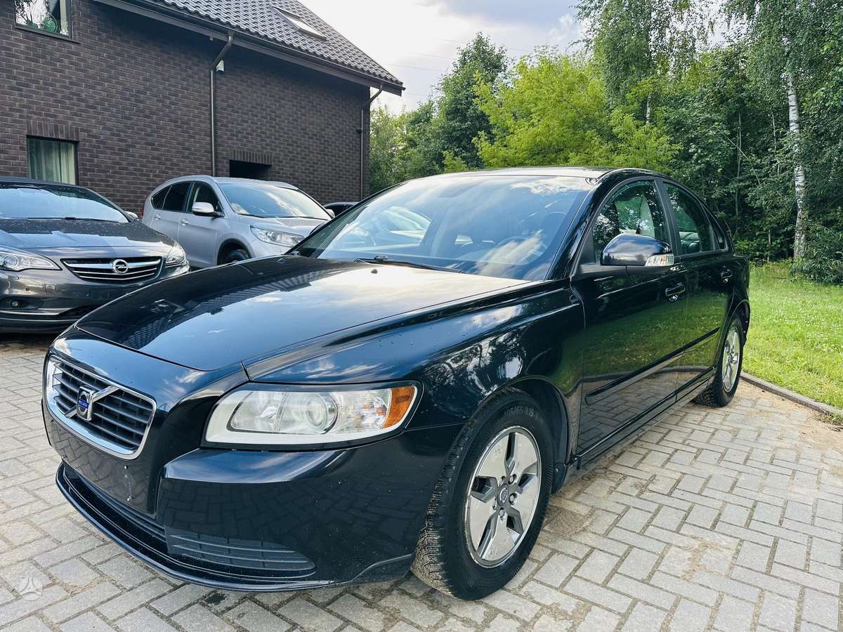 Volvo S40, 1.6 l., Седан