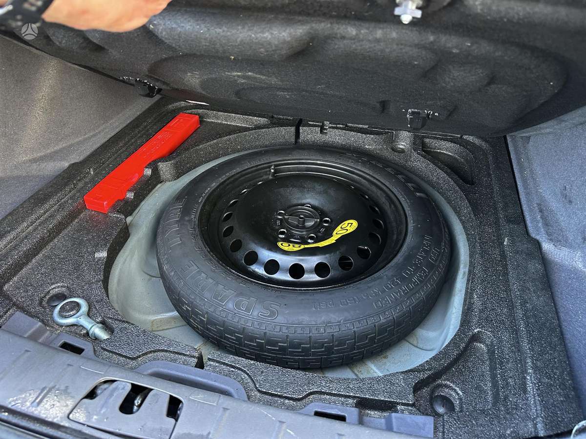 Volvo S40, 1.6 l., Седан