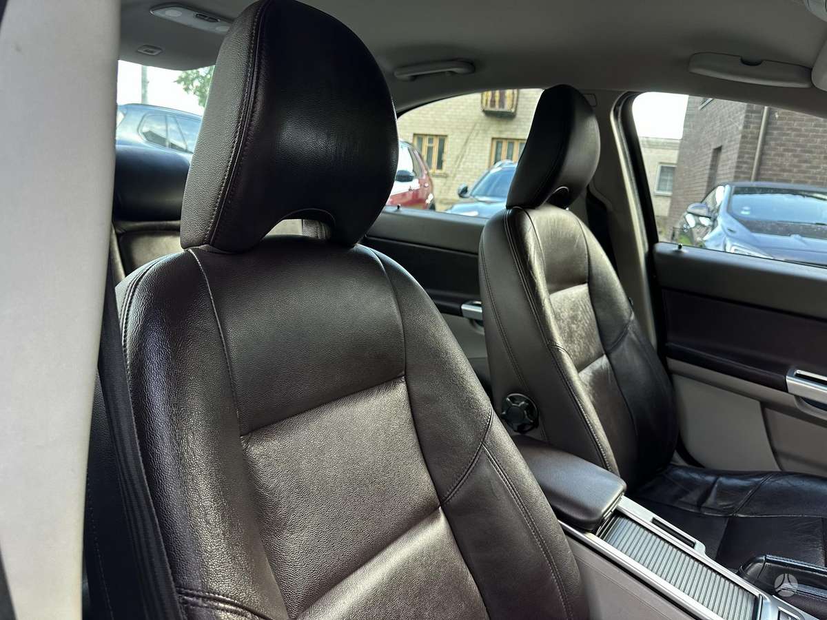 Volvo S40, 1.6 l., Седан