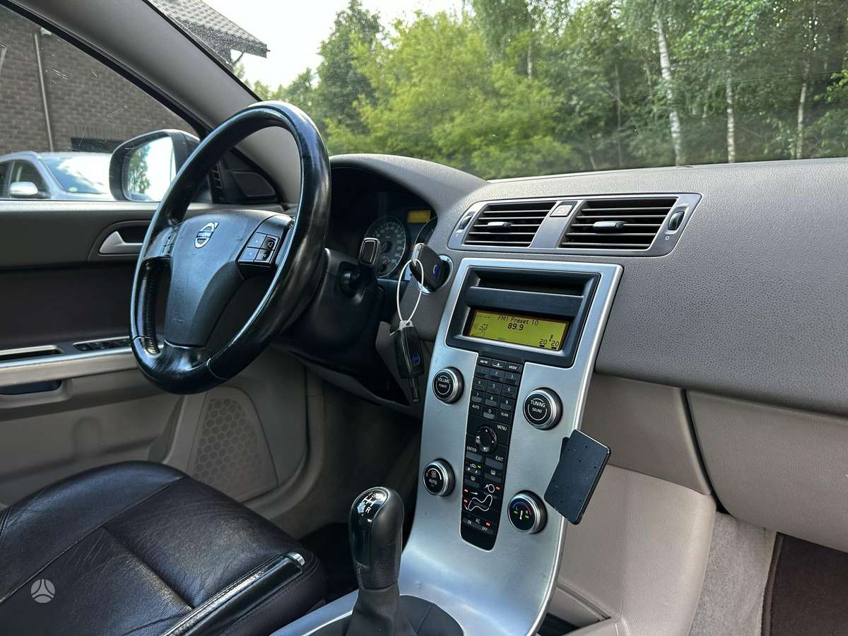 Volvo S40, 1.6 l., Седан
