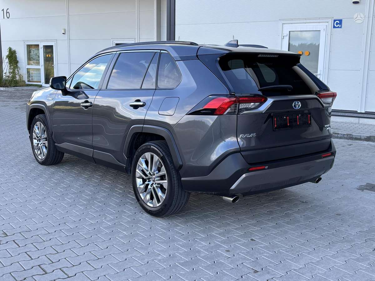 Toyota RAV4 - 3