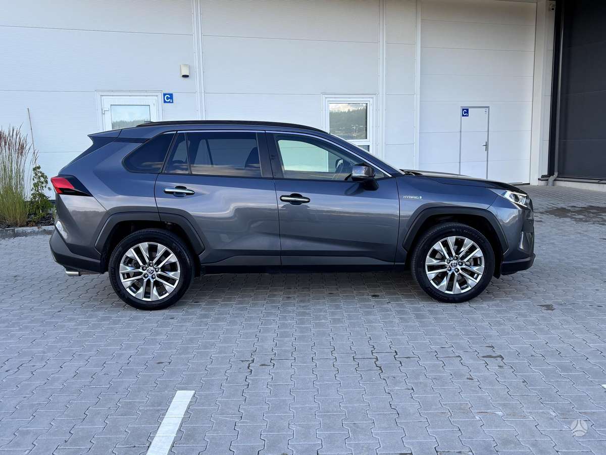 Toyota RAV4 - 6