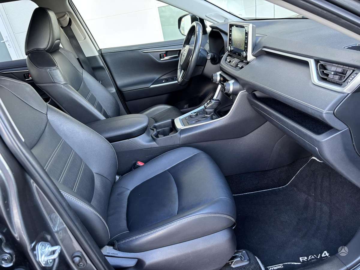 Toyota RAV4 - 9