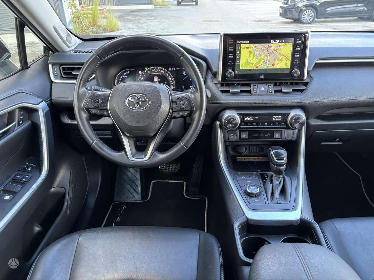 Toyota RAV4 - 10