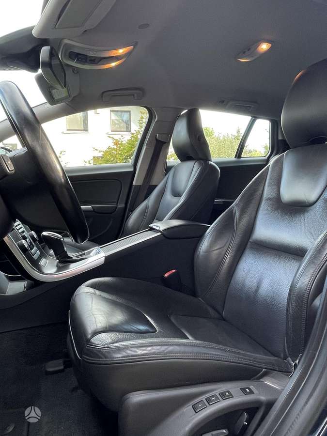 Volvo V60, 2.4 l., Универсал