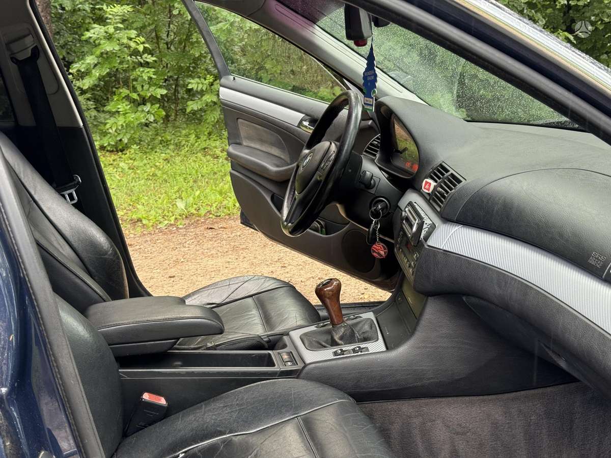 BMW 323, 2.5 l., Седан