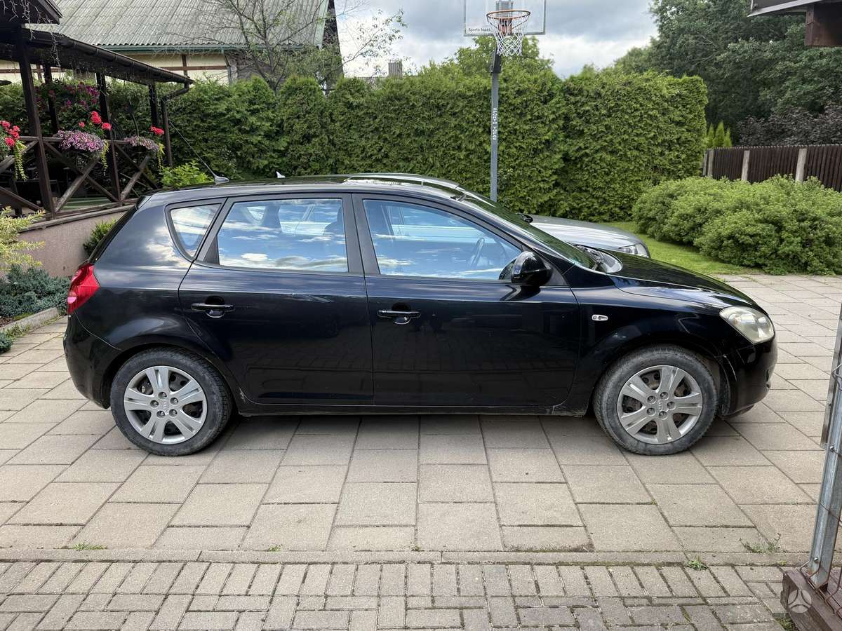 Kia Ceed, 1.6 l., Хэтчбек