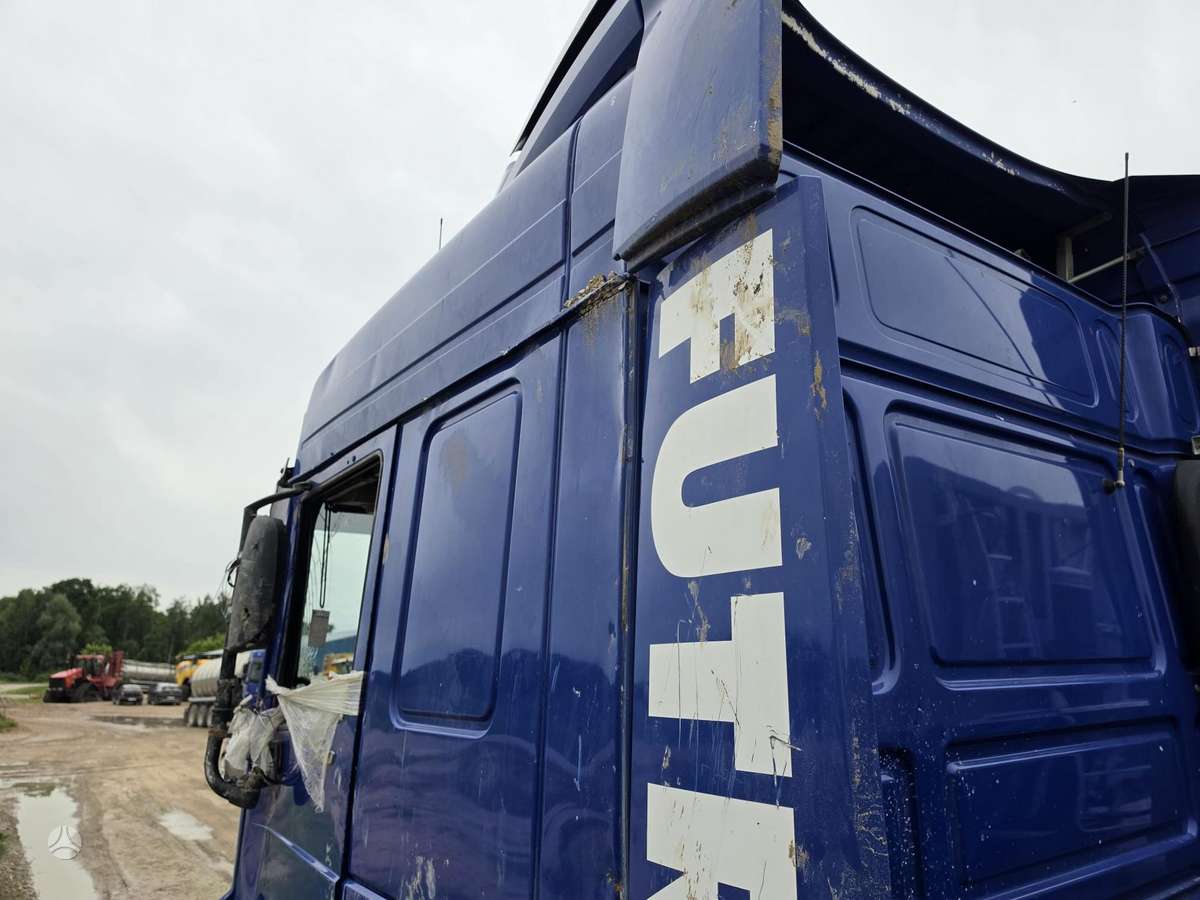 DAF 106.460, 1 miegamoji vieta