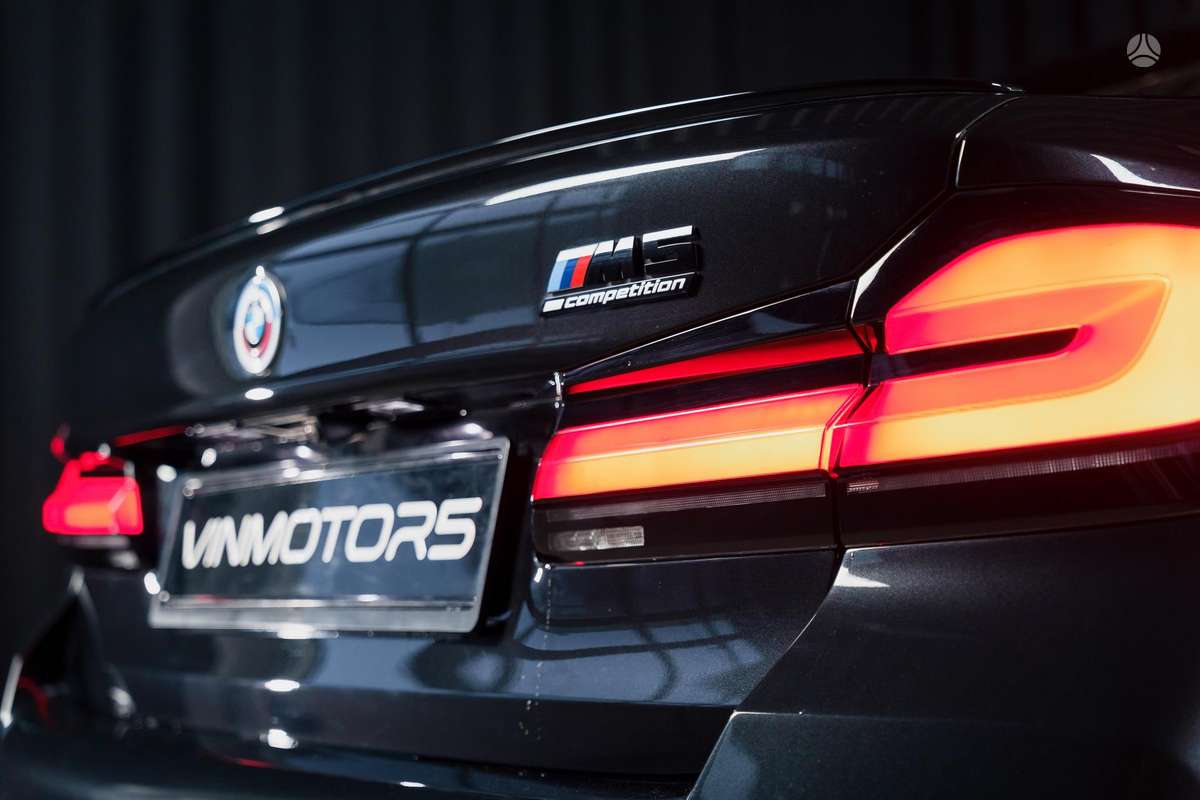 BMW M5, 4.4 l., Седан