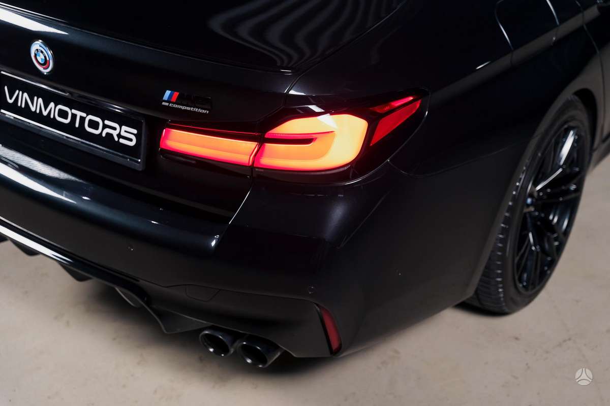 BMW M5, 4.4 l., Седан