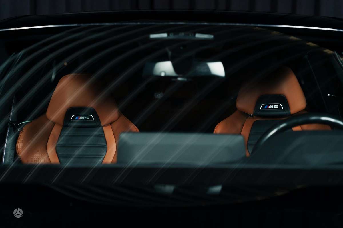 BMW M5, 4.4 l., Седан