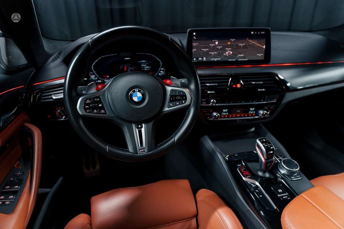 BMW M5, 4.4 l., Седан