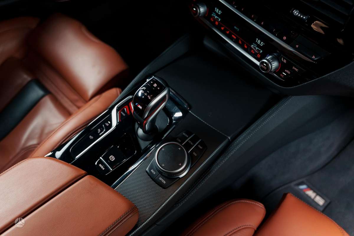BMW M5, 4.4 l., Седан