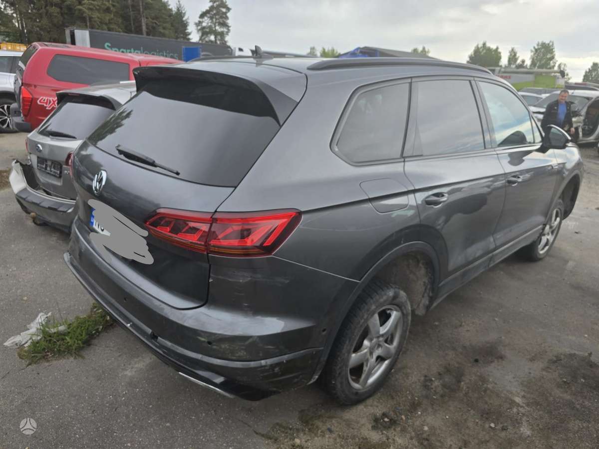 Volkswagen Touareg