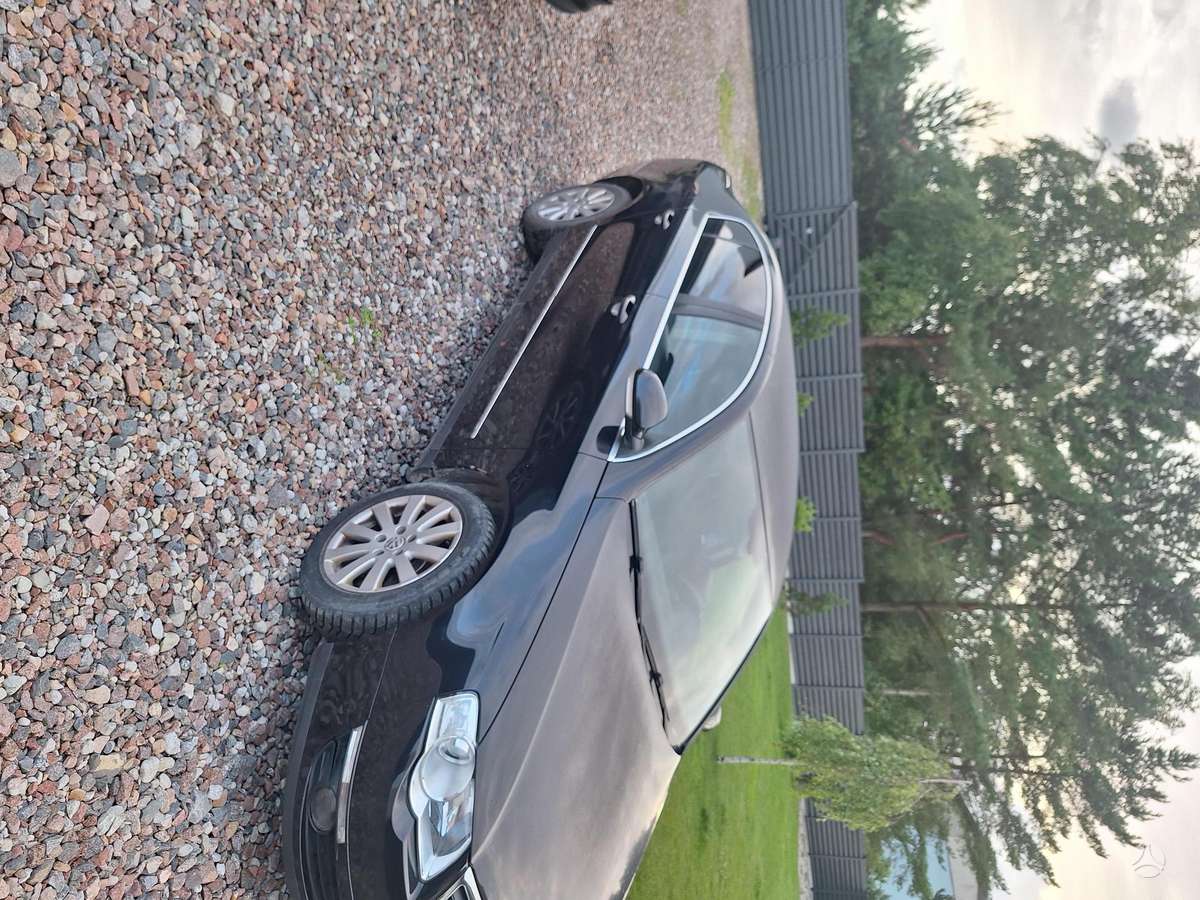 Volkswagen Passat - 2