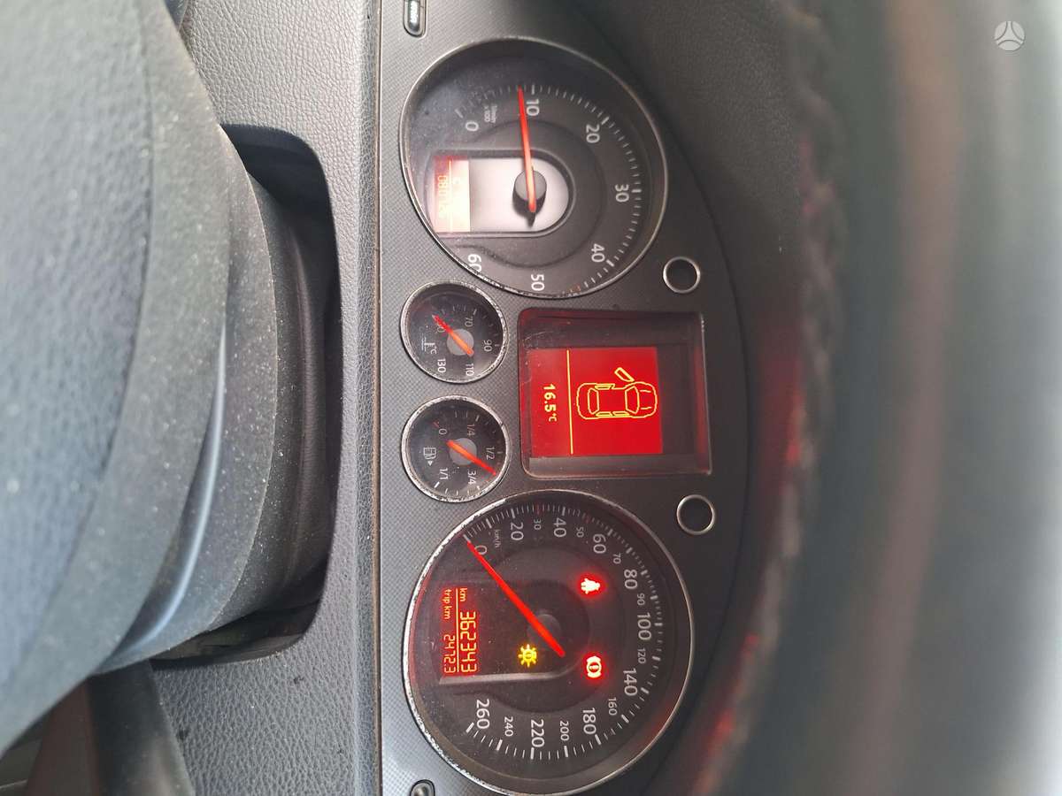 Volkswagen Passat - 7