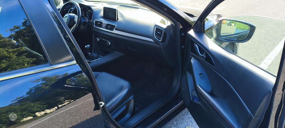 Mazda 3, 2.2 l., Хэтчбек