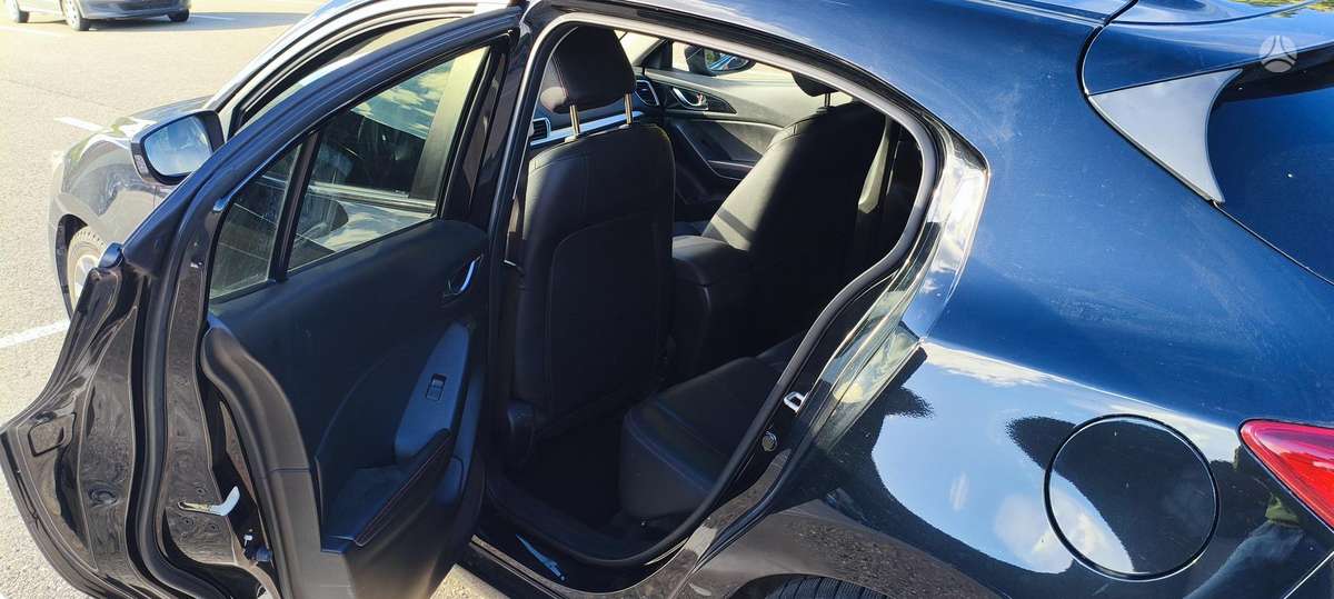 Mazda 3, 2.2 l., hatchback