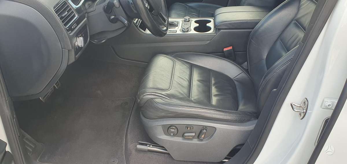 Volkswagen Touareg - 7