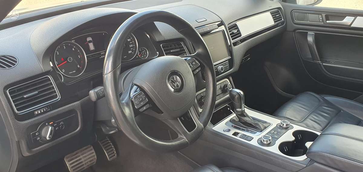 Volkswagen Touareg - 8