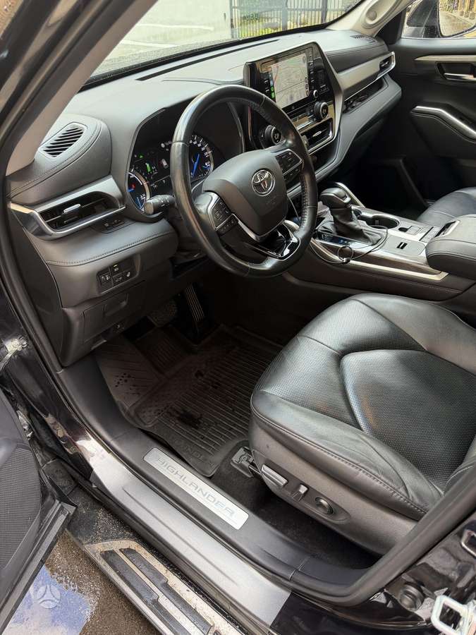 Toyota Highlander - 10