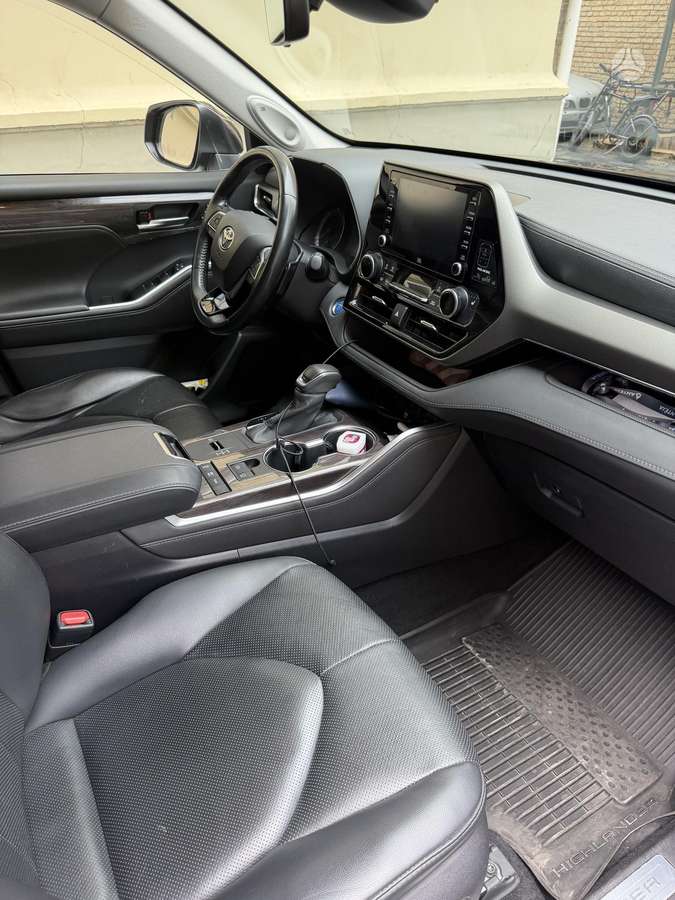 Toyota Highlander - 11