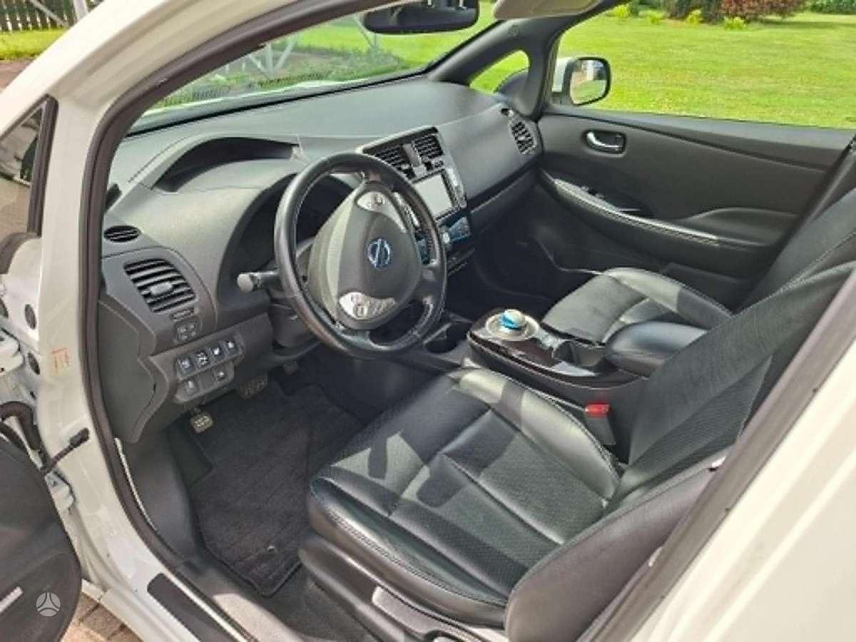 Nissan Leaf, Хэтчбек