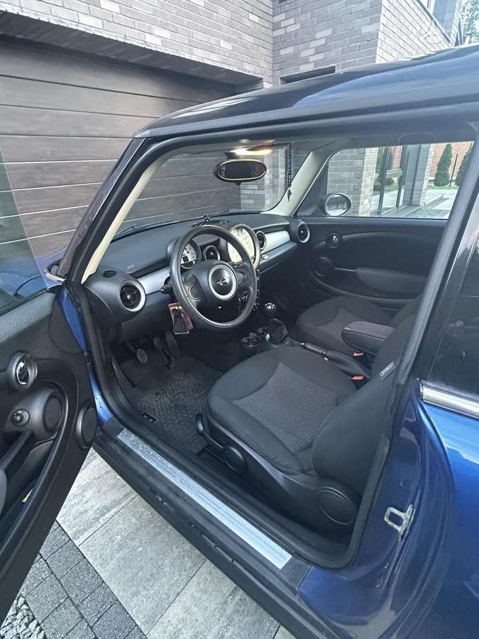 Mini One, 1.6 l., hatchback