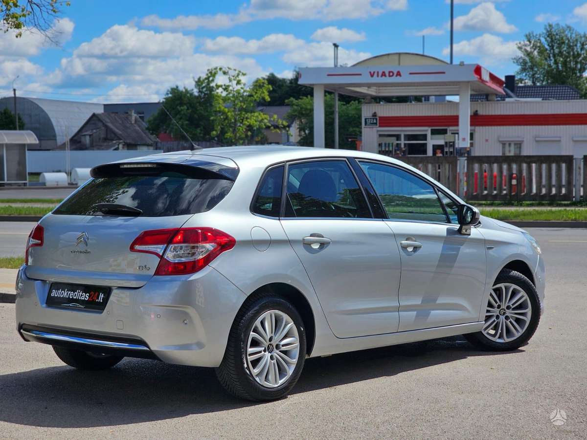 Citroen C4, 1.6 l., hatchback