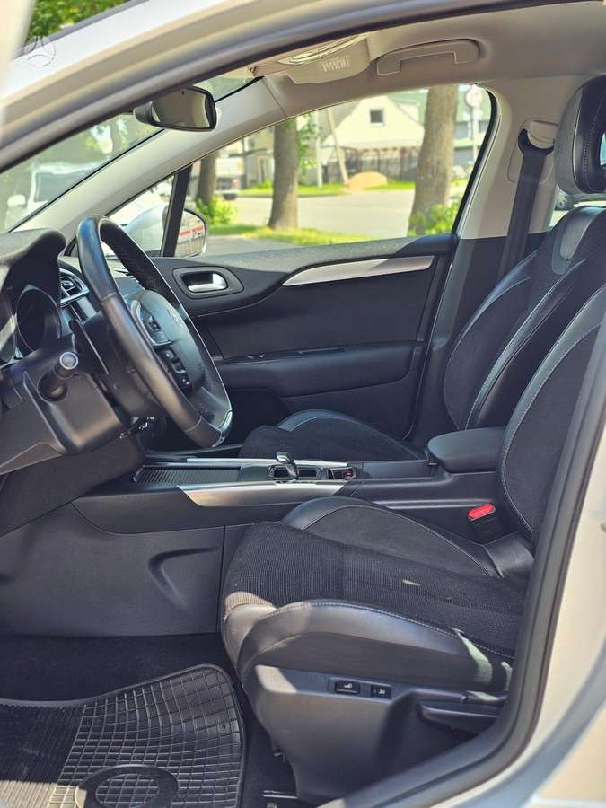 Citroen C4, 1.6 l., Хэтчбек