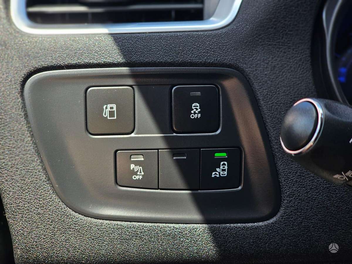 Citroen C4, 1.6 l., hatchback