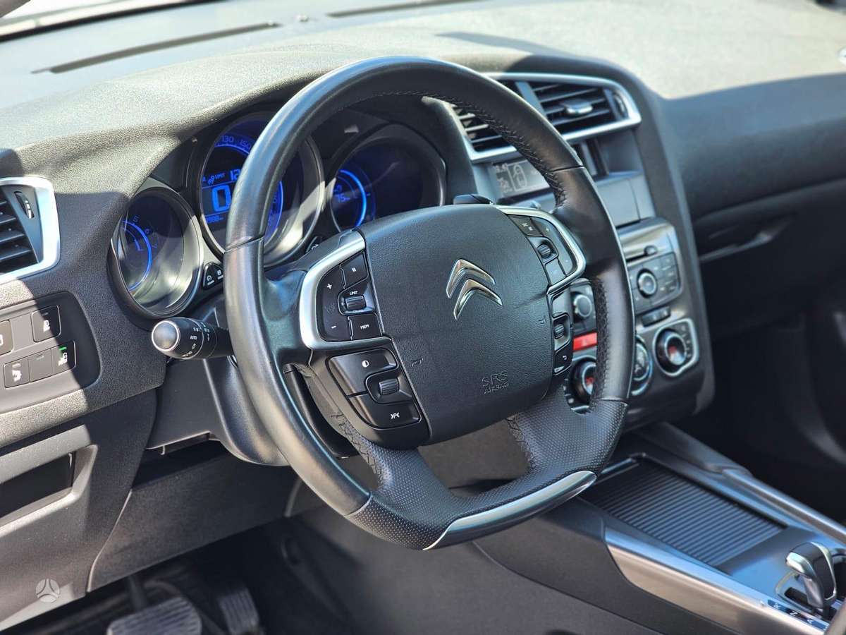 Citroen C4, 1.6 l., Хэтчбек