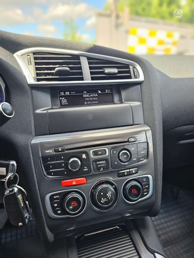 Citroen C4, 1.6 l., Хэтчбек