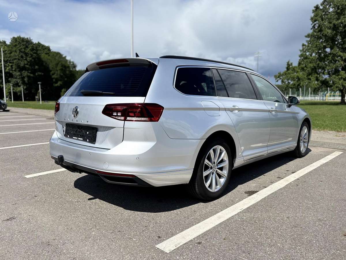 Volkswagen Passat - 11