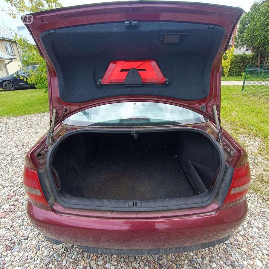 Audi A4, 1.9 l., Седан