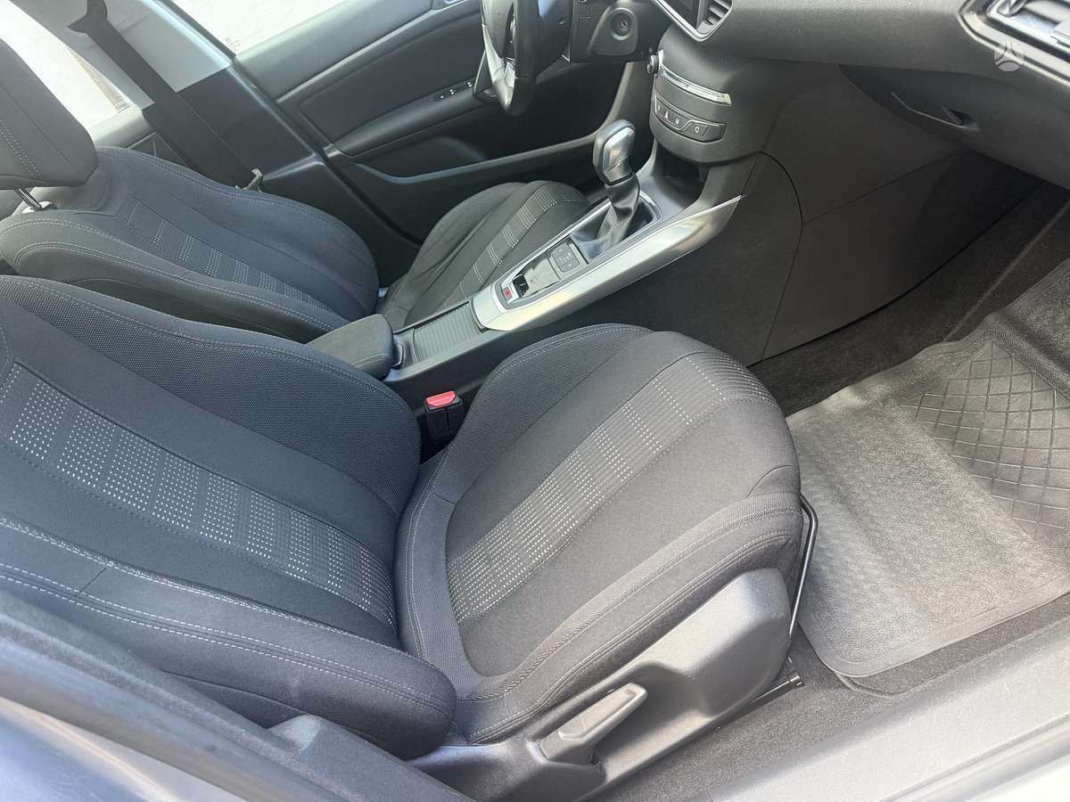 Peugeot 308, 1.2 l., Универсал