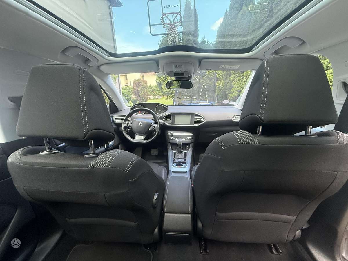 Peugeot 308, 1.2 l., Универсал