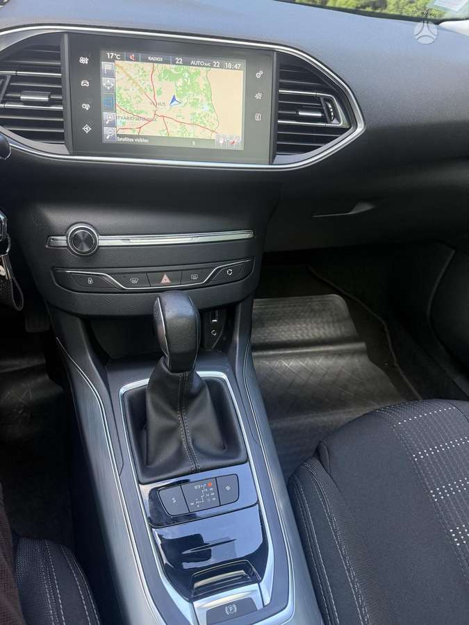 Peugeot 308, 1.2 l., Универсал