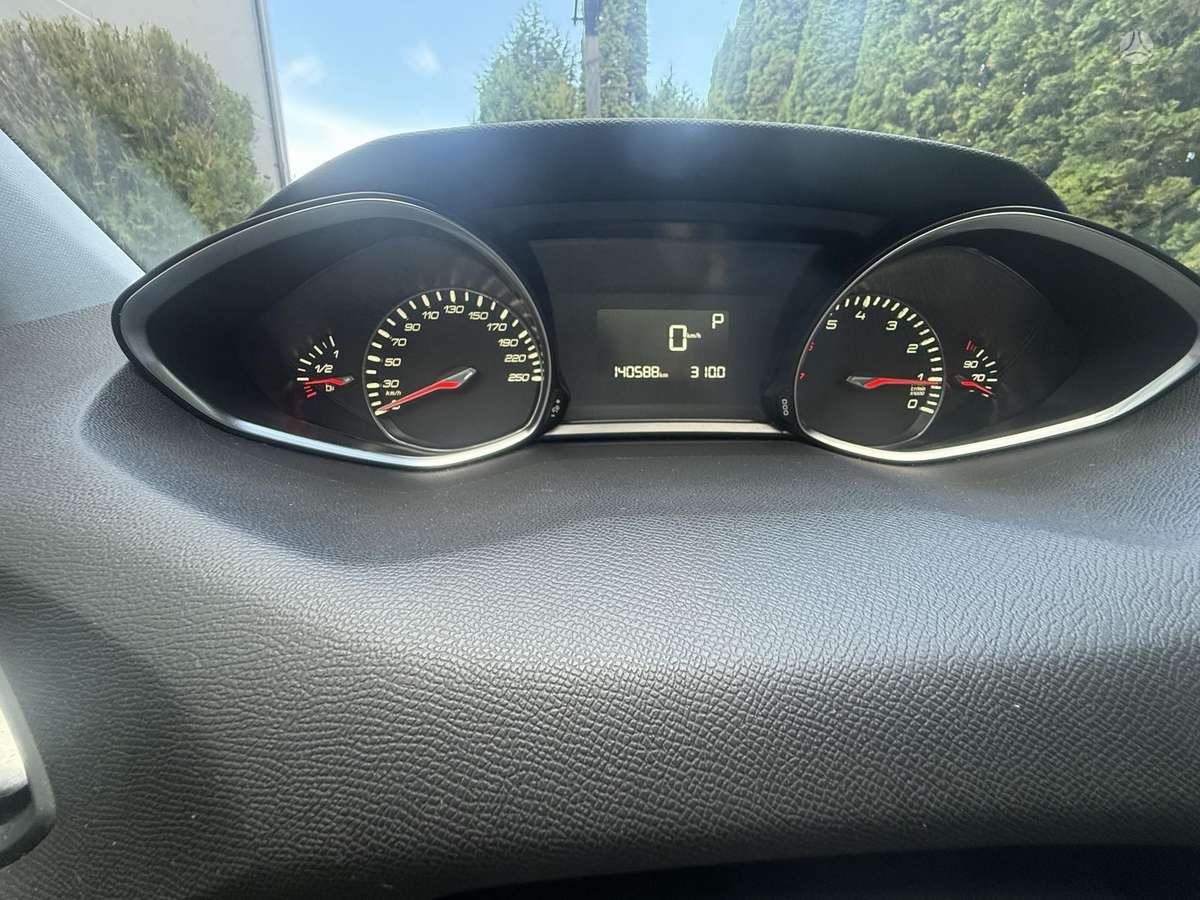 Peugeot 308, 1.2 l., Универсал