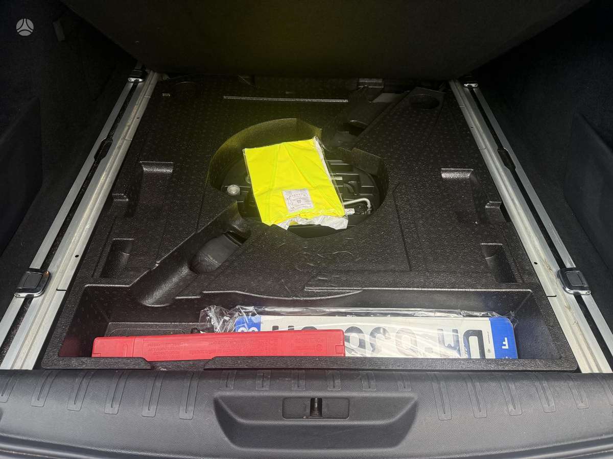 Peugeot 308, 1.2 l., Универсал