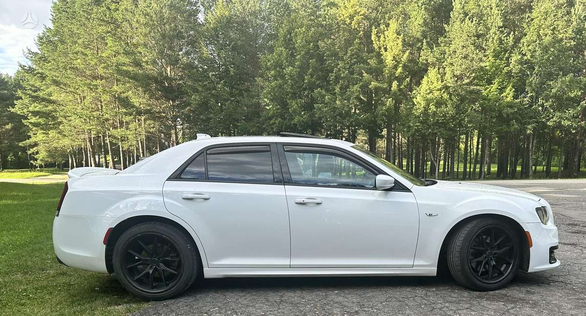 Chrysler 300S, 5.7 l., Седан