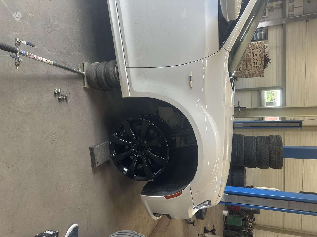 Chrysler 300S, 5.7 l., Седан