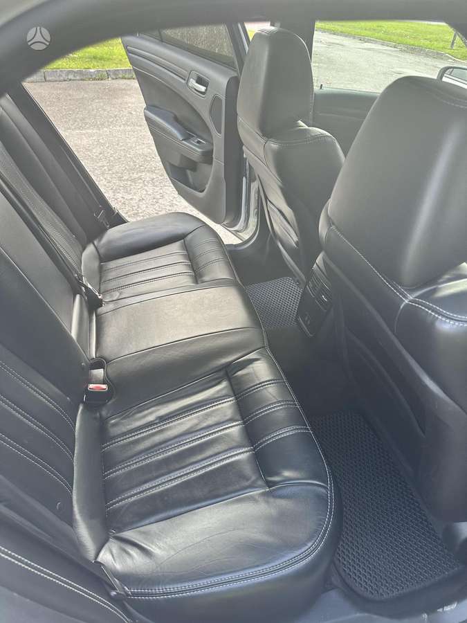 Chrysler 300S, 5.7 l., Седан