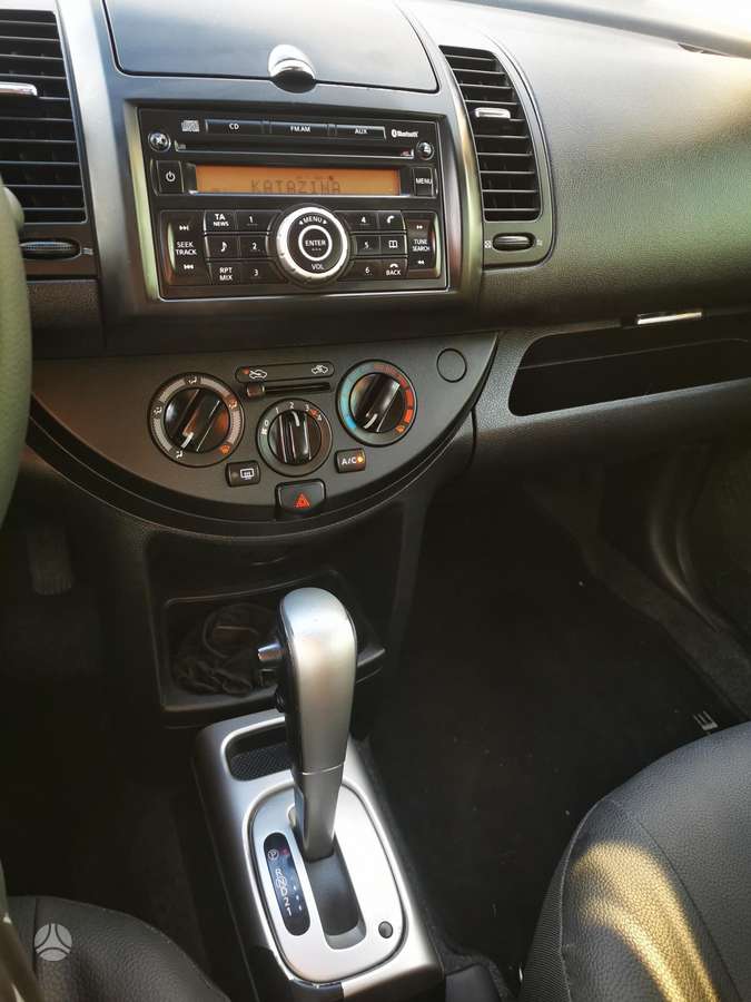Nissan Note, 1.6 l., hatchback
