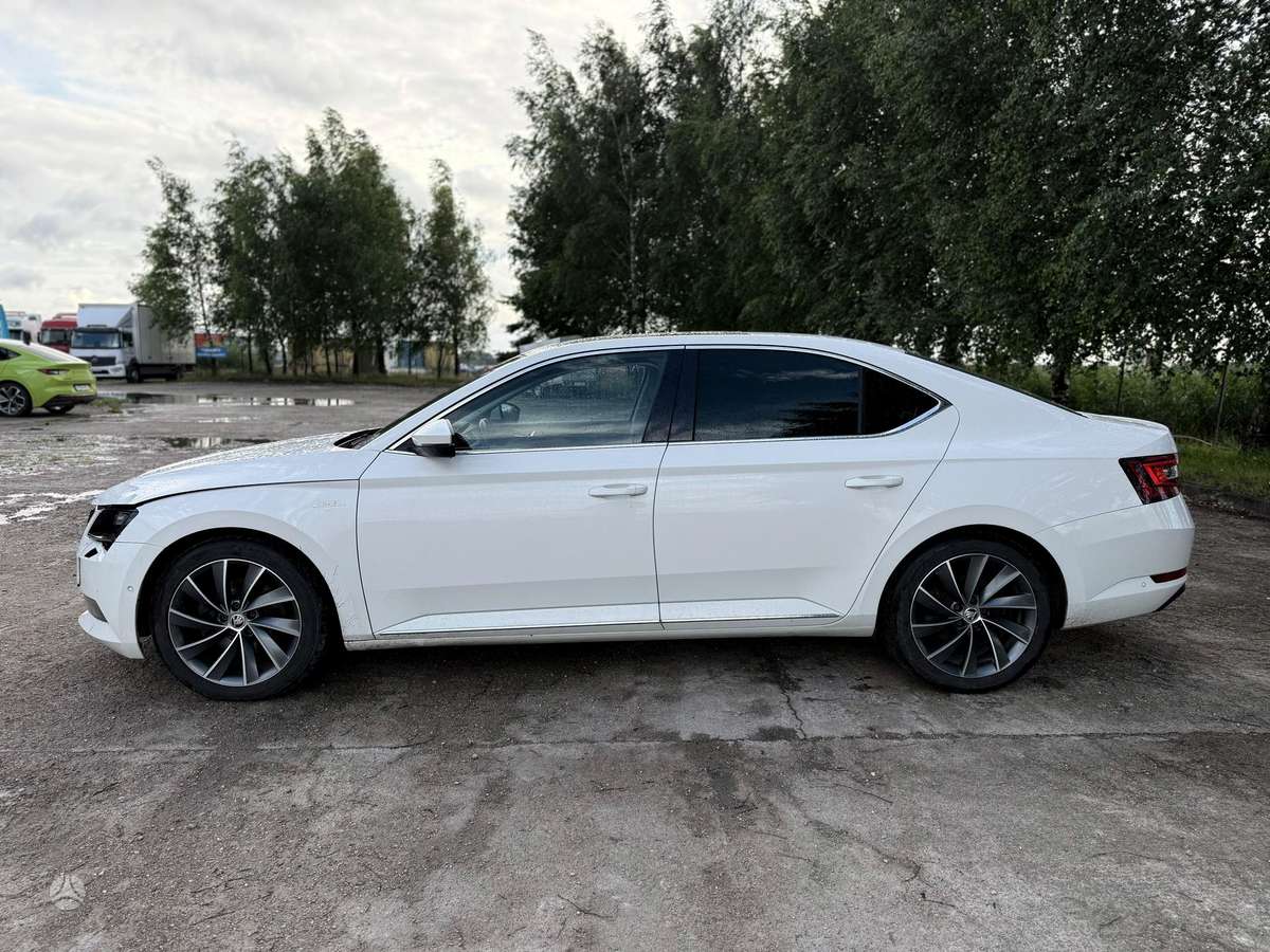 Skoda Superb, 2.0 l., hatchback