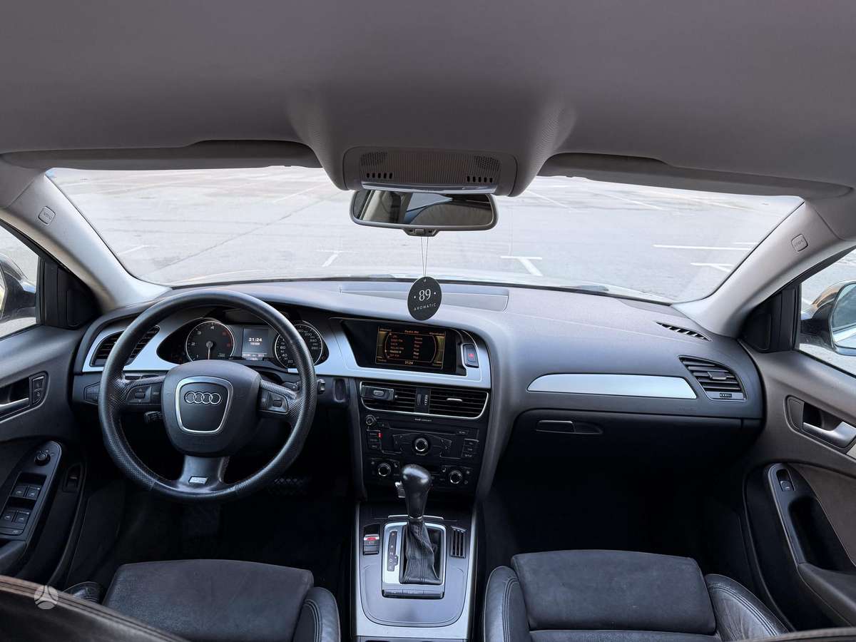 Audi A4, 2.0 l., sedanas