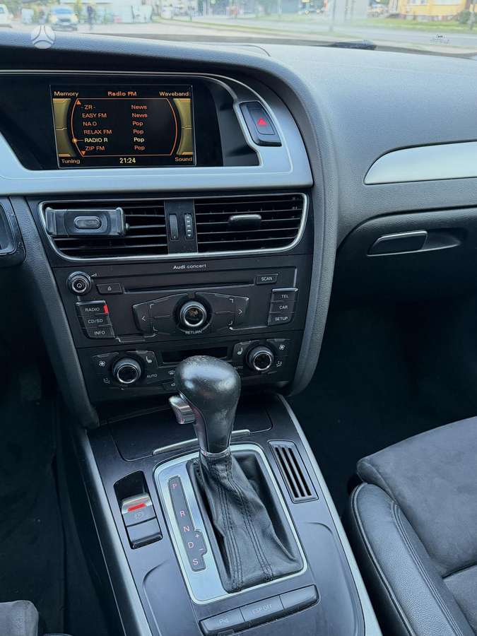 Audi A4, 2.0 l., sedanas