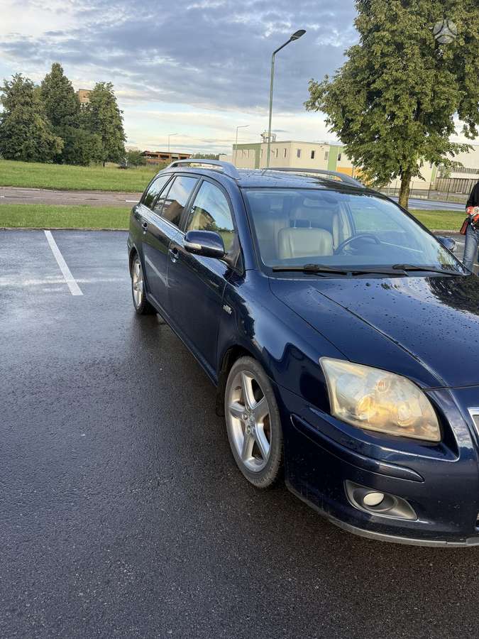 Toyota Avensis, 2.2 l., Универсал